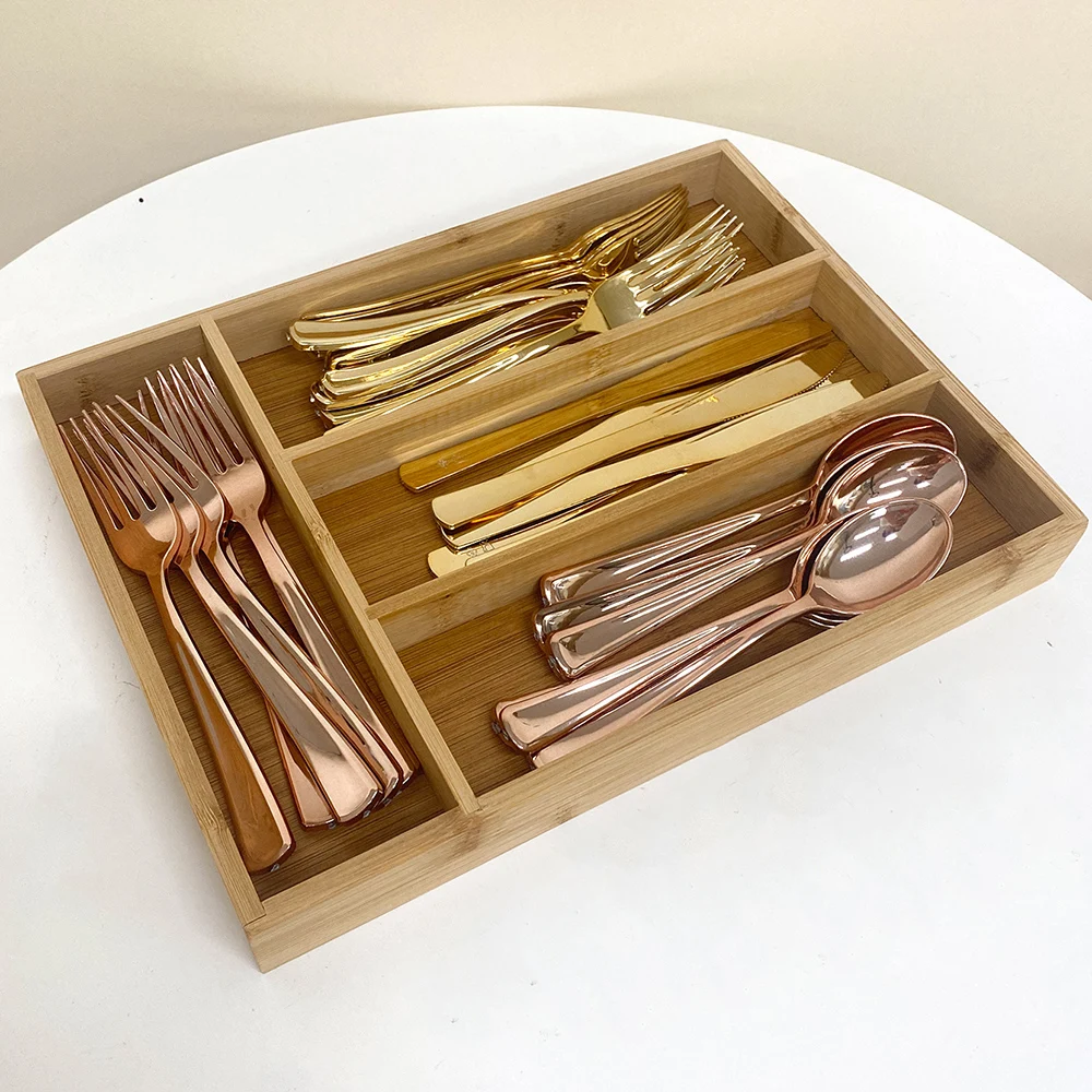 Décoration de cuisine élégante avec organisateur de tiroir en bambou antibactérien.