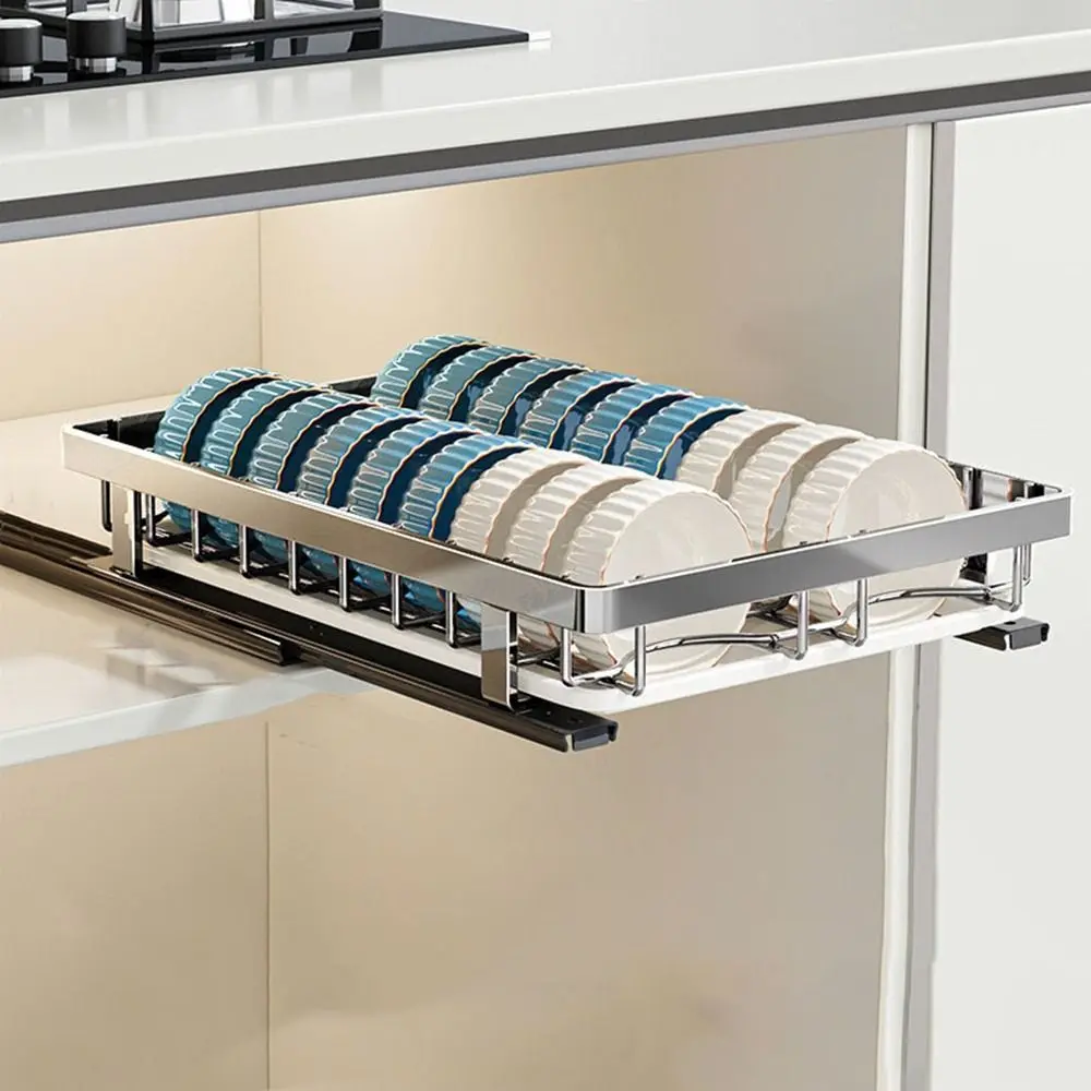 Organisateur de Tiroir Égouttoir Vaisselle Coulissant Inox 12 Rails télescopiques fluides installés sur un organisateur de tiroir de cuisine.