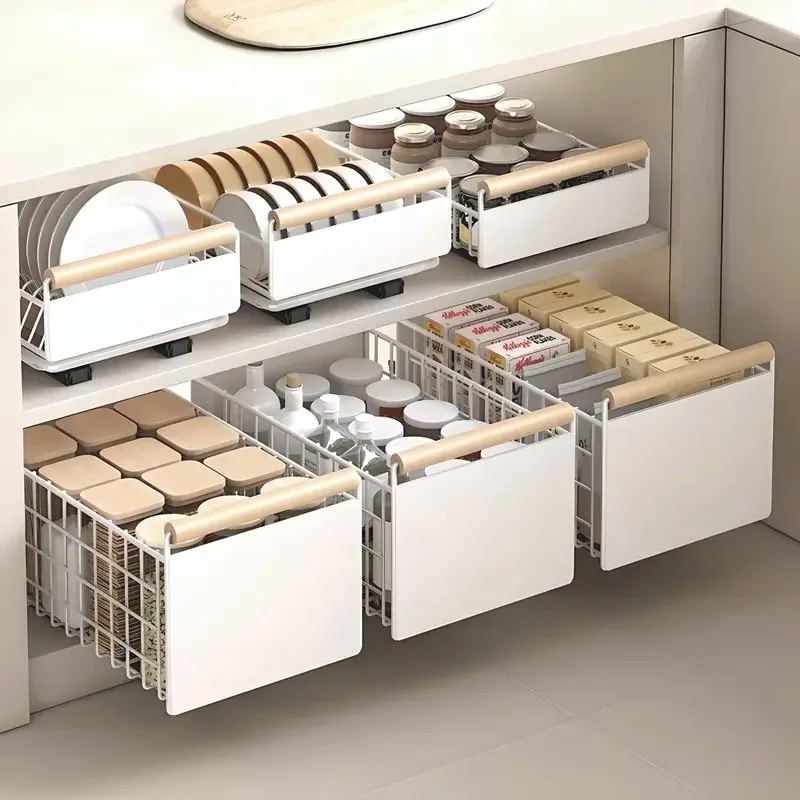 Support de rangement de cuisine extractible en acier au carbone installe dans un placard bas