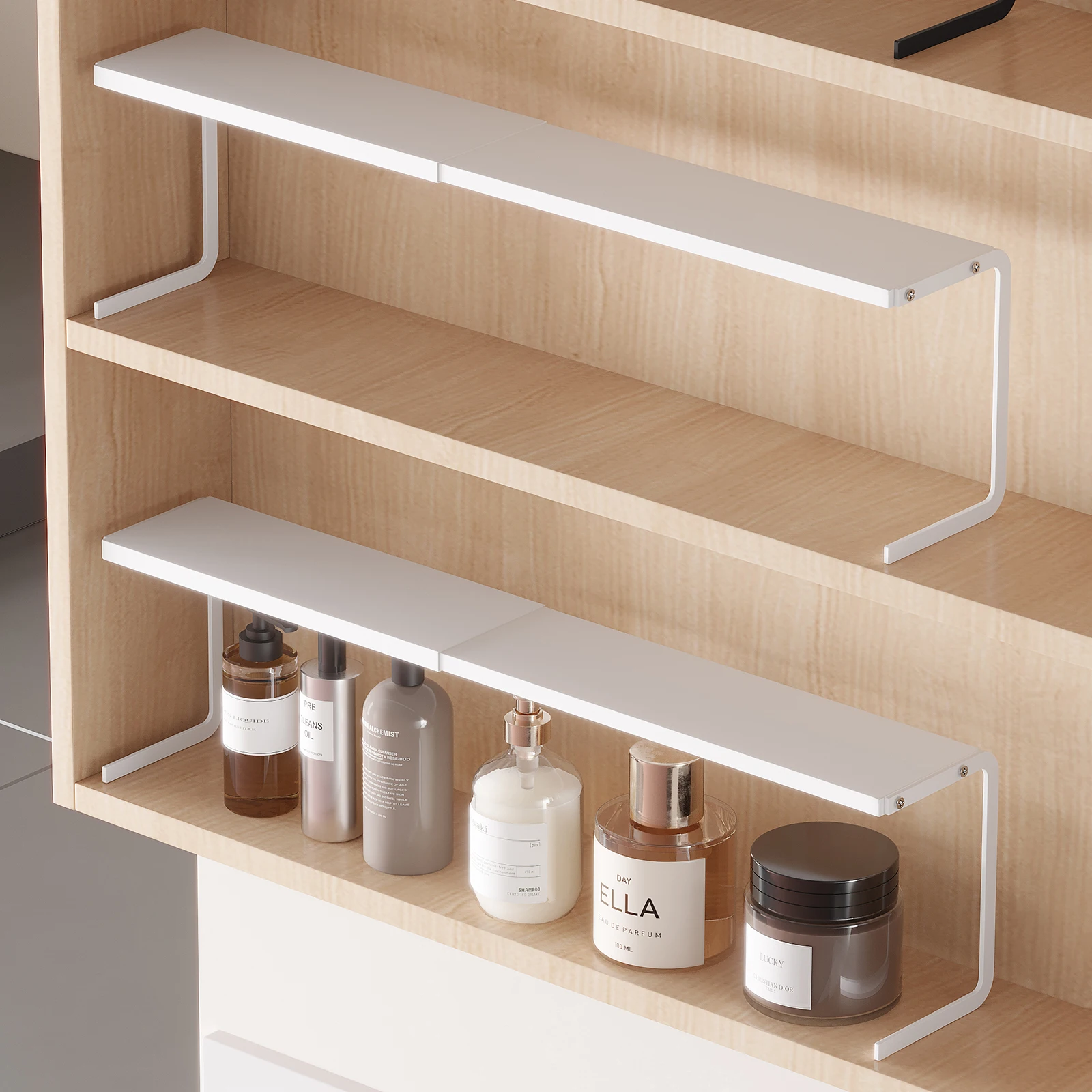 Panier Suspendu Armoire Miroir | Meilleur Organisateur Tiroir Extensible Salle de Bain 2 Panier suspendu blanc extensible en acier carbone installe sous une armoire a miroir.